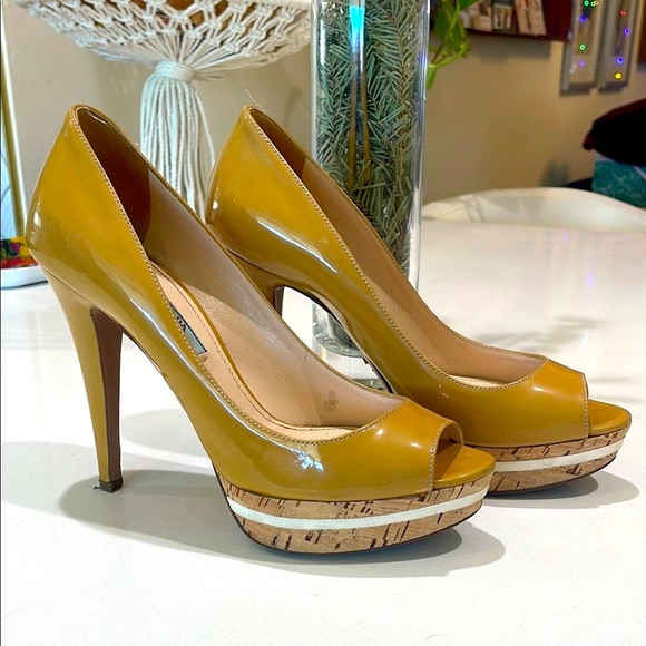 Prada Women's Beige Peep-Toe Platform Heels - Picture 7 of 8